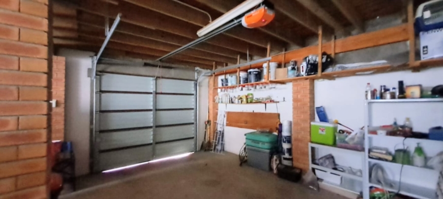 4 Bedroom Property for Sale in Sandbaai Western Cape